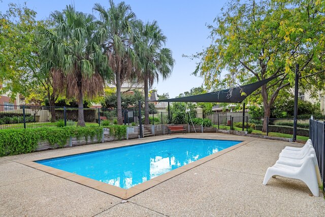 パーフェクト 2ベッド インナーシティ ホーム ウィズ プール アンド BBQ エリア