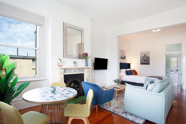 スペーシャス スタジオ ウィズ バルコニー イン インナーシティ グリーブ