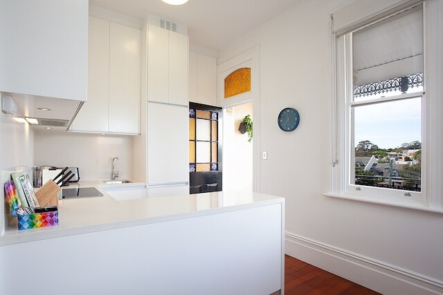 スペーシャス スタジオ ウィズ バルコニー イン インナーシティ グリーブ