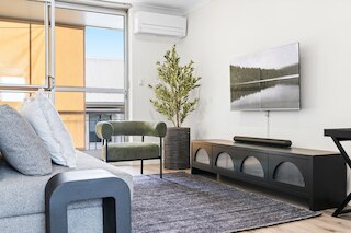 エレガント 2 ベッド ウィズ バルコニー バイ パークス アンド アメニティーズ