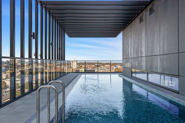 スタイリッシュ 1 ベッド ウィズ プール ジム & スタニングビューズ