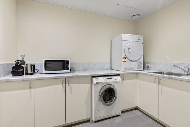 2 ベッド インナーシティ パッド ウィズ ジム