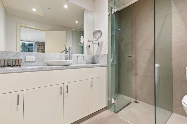 2 ベッド インナーシティ パッド ウィズ ジム