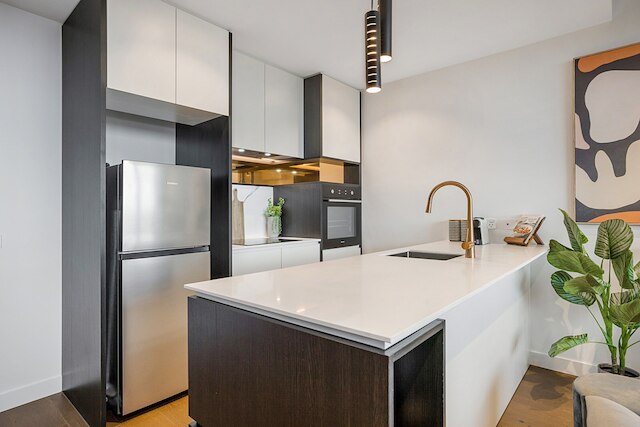 モダン, エグゼクティブ 1 ベッドルーム アパートメント ウィズ バルコニー