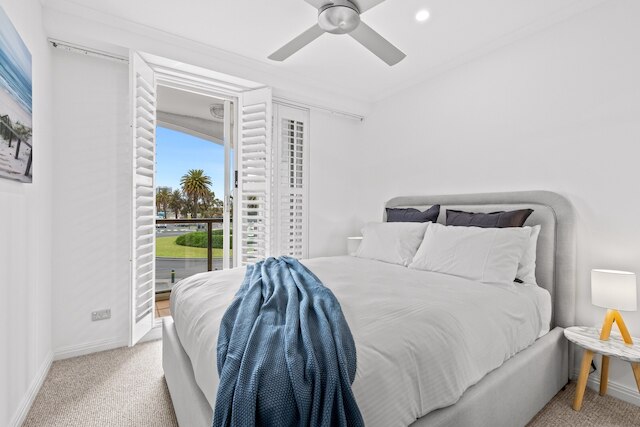 シーニック ビーチサイド 3ベッドルーム ウィズ ウォータービューズ