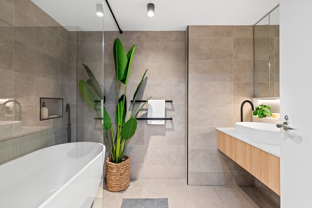 シーニック ビーチサイド 3ベッドルーム ウィズ ウォータービューズ