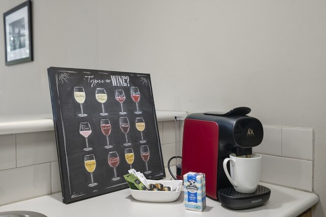 セントラル 2 ベッド パッド ウィズ テニスコート,