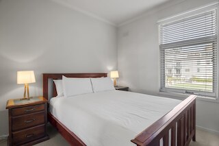 セントラル 2 ベッド パッド ウィズ テニスコート,