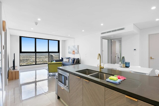 オーシャンフロント 3ベッド ウィズ スタニング ビューズ プール & サウナ