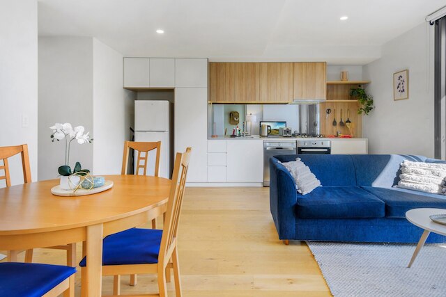 コージー 1ベッド ウィズ プライベート バルコニー バイ ショーグラウンズ