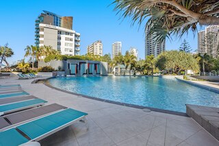 オーシャンビュー 2ベッド ウィズ プール、サウナ、ジム & パーキング