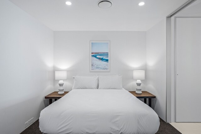 オーシャンビュー 2ベッド ウィズ プール、サウナ、ジム & パーキング