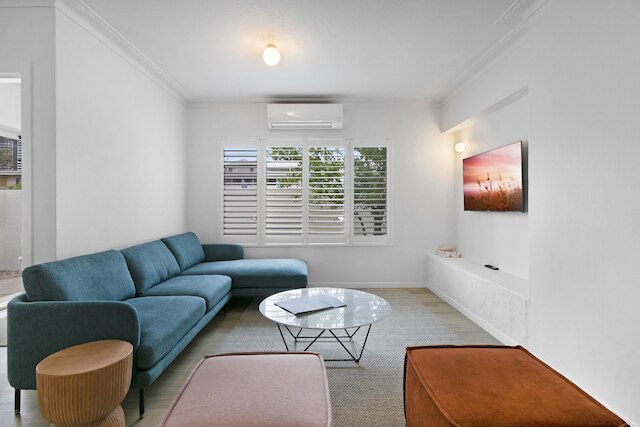 メディタレニアン サーファーズ パラダイス タウンハウス ウィズ BBQ