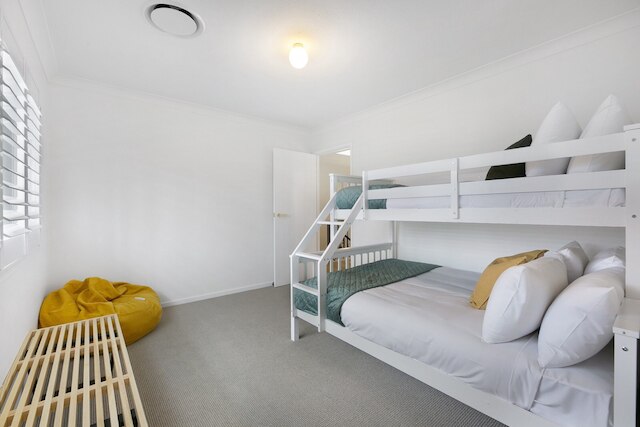 メディタレニアン サーファーズ パラダイス タウンハウス ウィズ BBQ