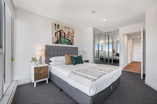 ハイライズ バルコニー ユニット ウィズ シティビューズ、ジム、プール