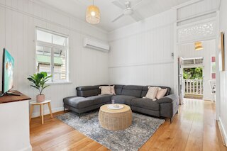 トランクィル 3ベッド ファミリーホーム ウィズ スペーシャス バックヤード