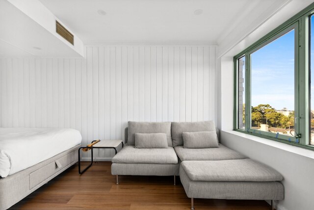 スタイリッシュ スタジオ イン ザ ハート オブ ニュータウン ウィズ プール