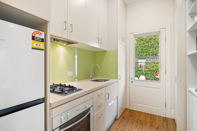 ウェルネス エスケープ: 1ベッド ホーム + スタジオ & サウナ