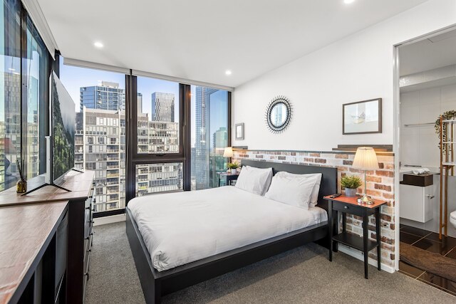 シック 2ベッド アパートメント ウィズ バルコニー イン サウスバンク