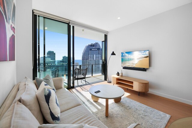 エレガント 2ベッド ブロードビーチ ホテル ウィズ オーシャン ビュー