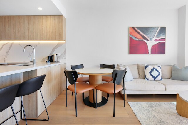 エレガント 2ベッド ブロードビーチ ホテル ウィズ オーシャン ビュー