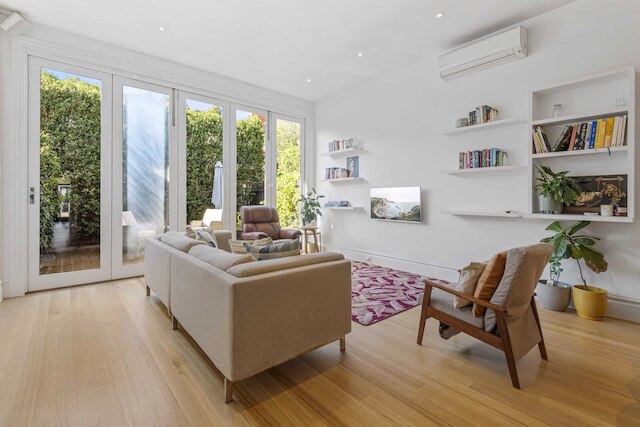 モダン チャーム ミーツ インナー コンビニエンス