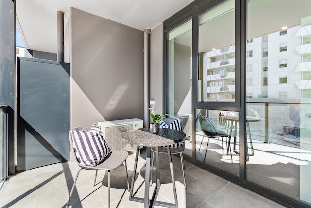 エレガント 1ベッド バイ ショップス ウィズ ルーフトップスイミングプール