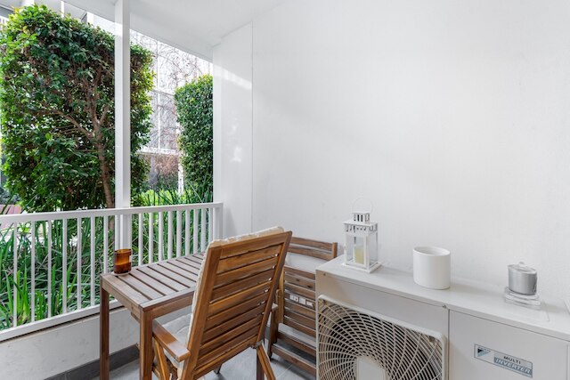 ブライトン 1ベッド アパートメント ウィズ バルコニー & パーキング