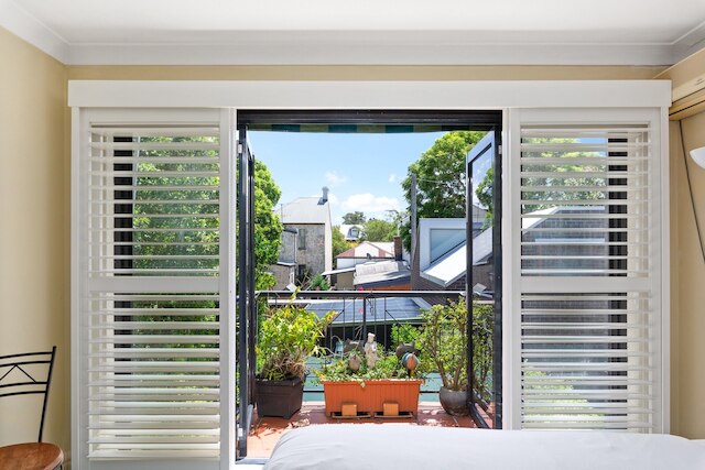 スペーシャス 2ベッド タウンハウス ウィズ ガレージ & パティオ