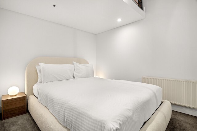 クラシック 1ベッド シティステイ ニア イータリーズ アンド レーンウェイズ