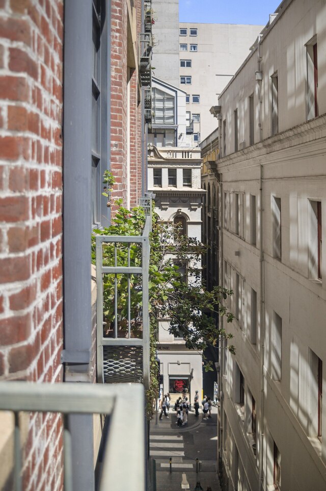 クラシック 1ベッド シティステイ ニア イータリーズ アンド レーンウェイズ