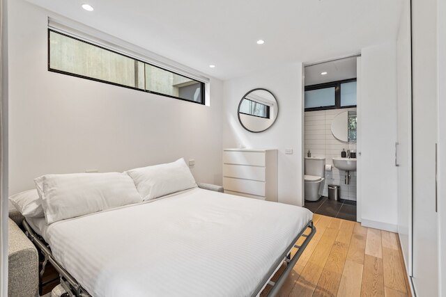 シック 2ベッド アパートメント イン バイブラント セントキルダ