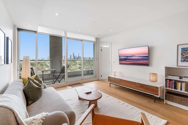 ウェイクアップ トゥ ビューズ、プール & ザ サウス ヤラ ライフスタイル