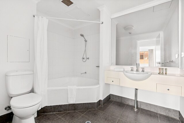 ブライト インナーウエスト ステイ ウィズ プールアクセス