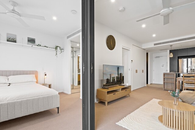 スペーシャス ウエストエンド アパートメント ウィズ プール & BBQ アクセス