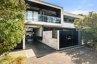 ブライト 1ベッドルーム アパートメント ニア マリビノン リバー