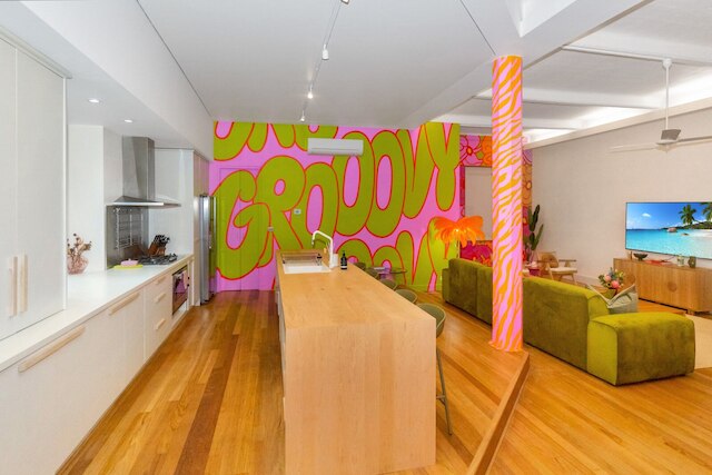 ファン アンド チーキー 70s スタイルド シティ アパートメント