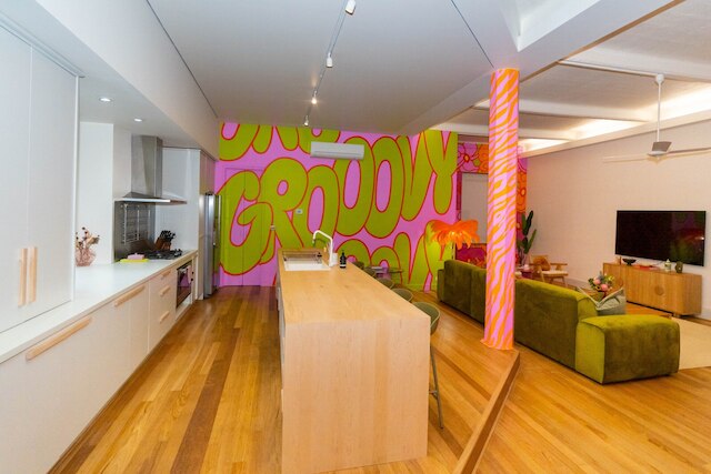 ファン アンド チーキー 70s スタイルド シティ アパートメント