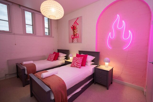 ファン アンド チーキー 70s スタイルド シティ アパートメント