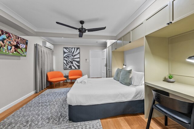 ブライト 2ベッド ニューファーム アパートメント ウィズ プライベートパティオ