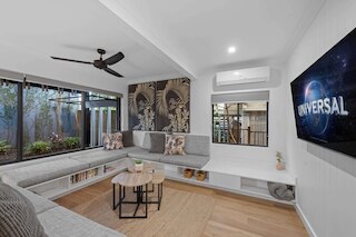 ブライト 2ベッド ニューファーム アパートメント ウィズ プライベートパティオ