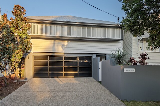 ブライト 2ベッド ニューファーム アパートメント ウィズ プライベートパティオ