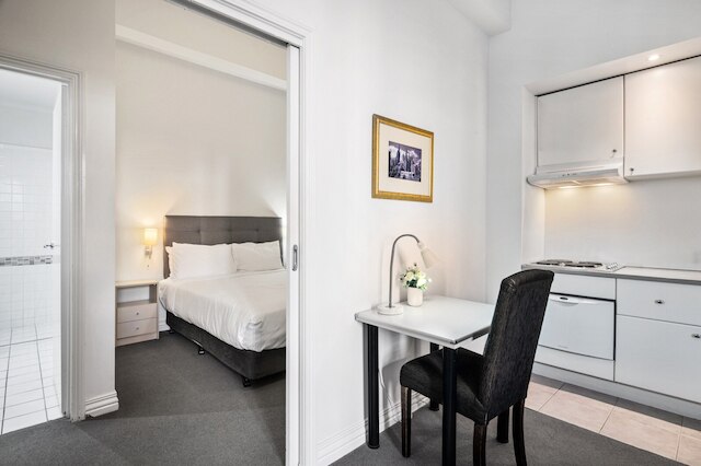 ブライト 1ベッド アパートメント ステップス フロム コリンズストリート