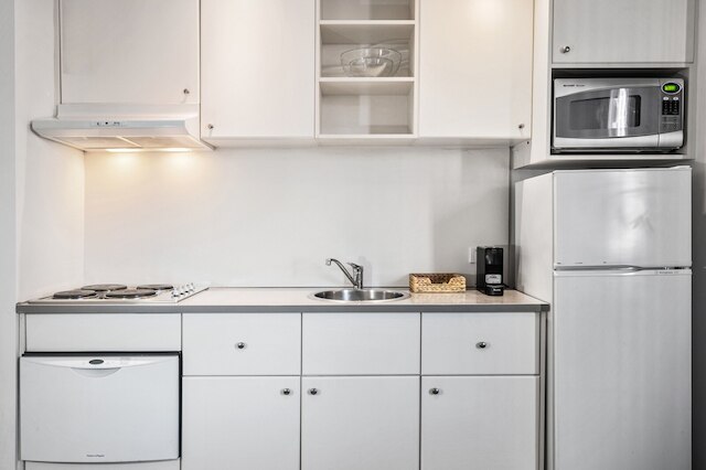 ブライト 1ベッド アパートメント ステップス フロム コリンズストリート