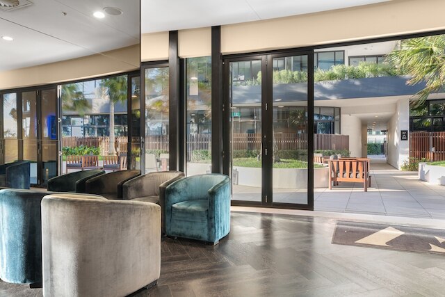 シティ エスケープ ウィズ バルコニー & リゾートスタイル アメニティーズ