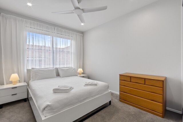 スペーシャス 3 ベッド クレイフィールド ハウス ウィズ パティオ アンド BBQ