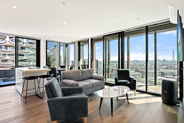 ブライト 2 ベッド リトリート ウィズ プール, ジム & サウナ アクセス