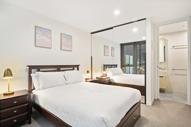 ブライト 2ベッド フラット ウィズ シティサイド チャーム