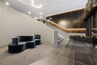 ブライト 2ベッド フラット ウィズ シティサイド チャーム