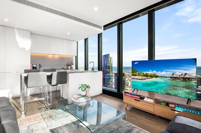 スタイリッシュ シティ アパートメント ウィズ エクスパンディング シティ ビューズ